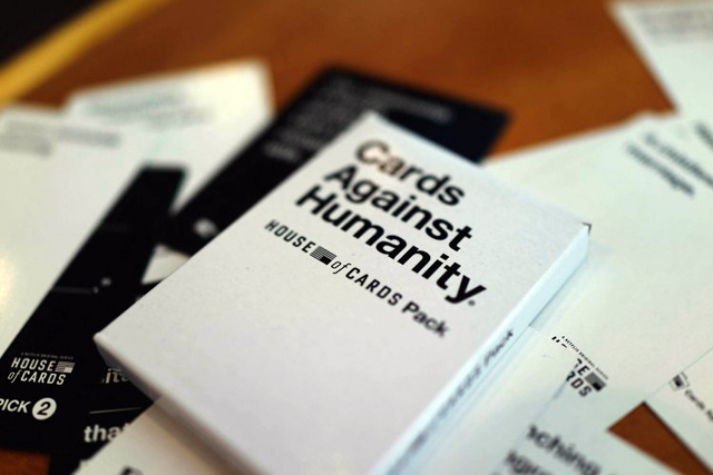 Cards Against Humanity: giochi semplici per persone orribili thumbnail