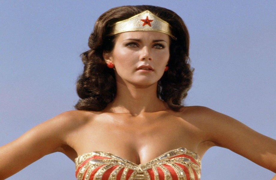 Lynda Carter, Wonder Woman originale potrebbe tornare in Crisi sulle Terre Infinite thumbnail