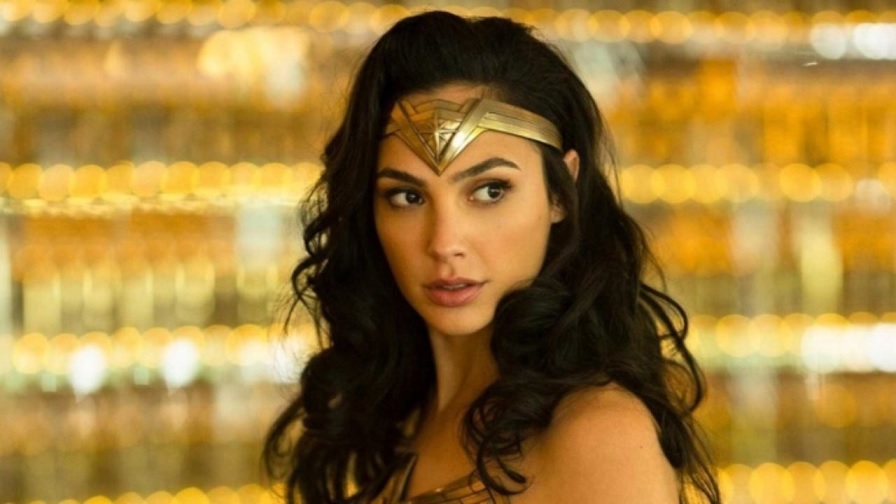 Wonder Woman: un nuovo elmo per l'eroina nel sequel? thumbnail