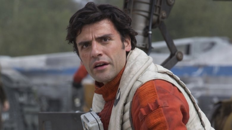 Poe Dameron pilota il Millennium Falcon in una nuova foto da Star Wars 9 thumbnail