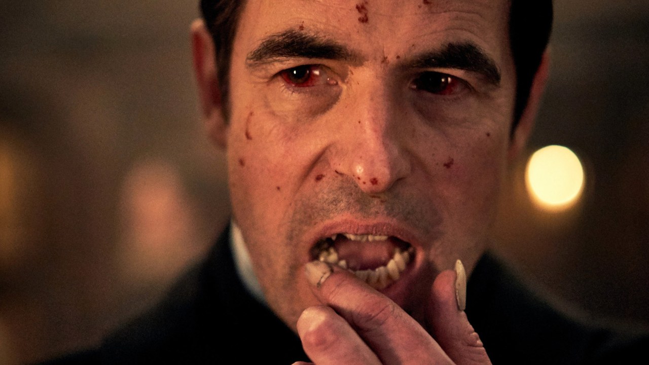 Dracula, il teaser della miniserie dai creatori di Sherlock thumbnail