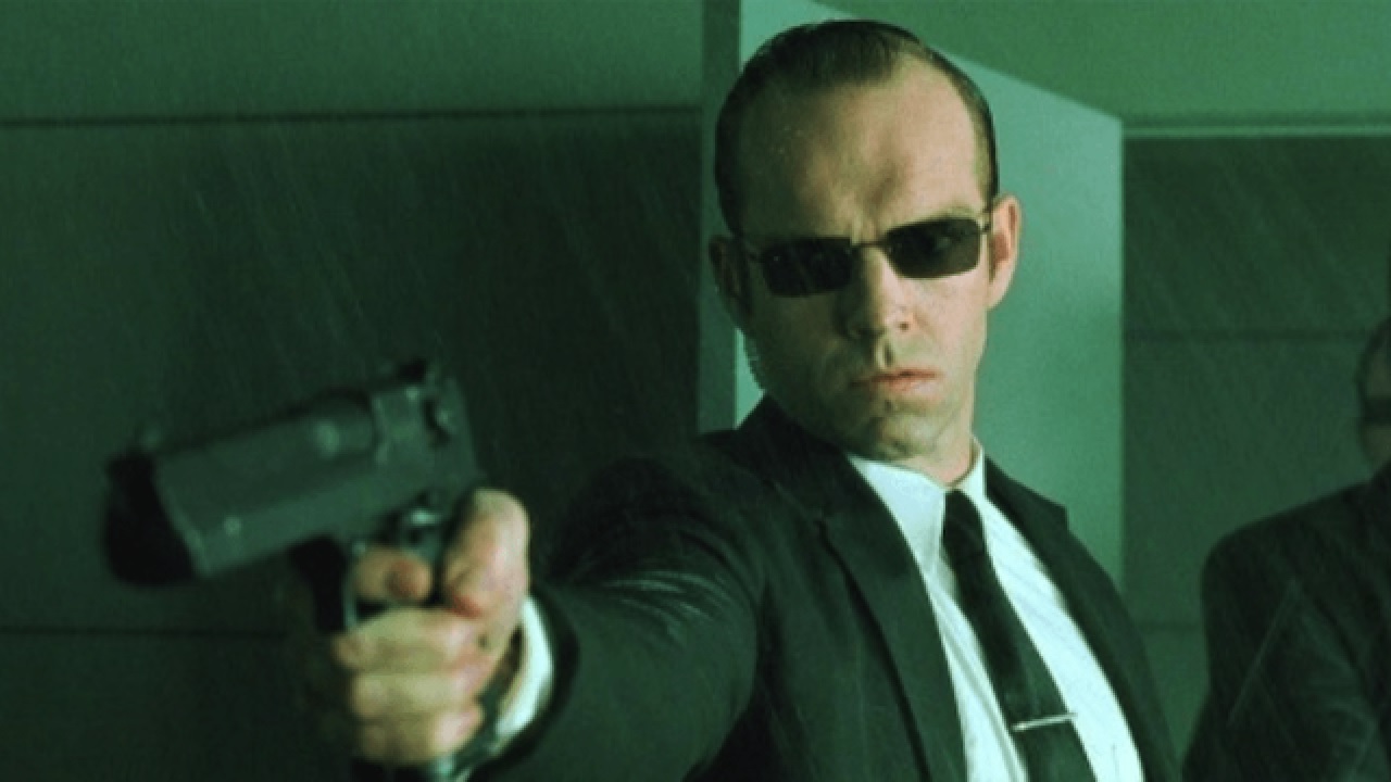 The Matrix 4: Hugo Weaving non tornerà come Agente Smith thumbnail