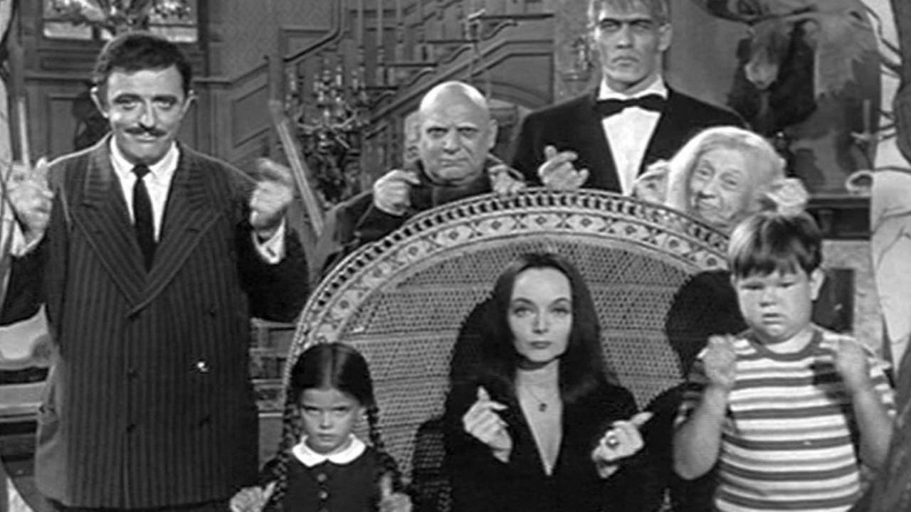 Tim Burton sta per riportare la Famiglia Addams in TV thumbnail