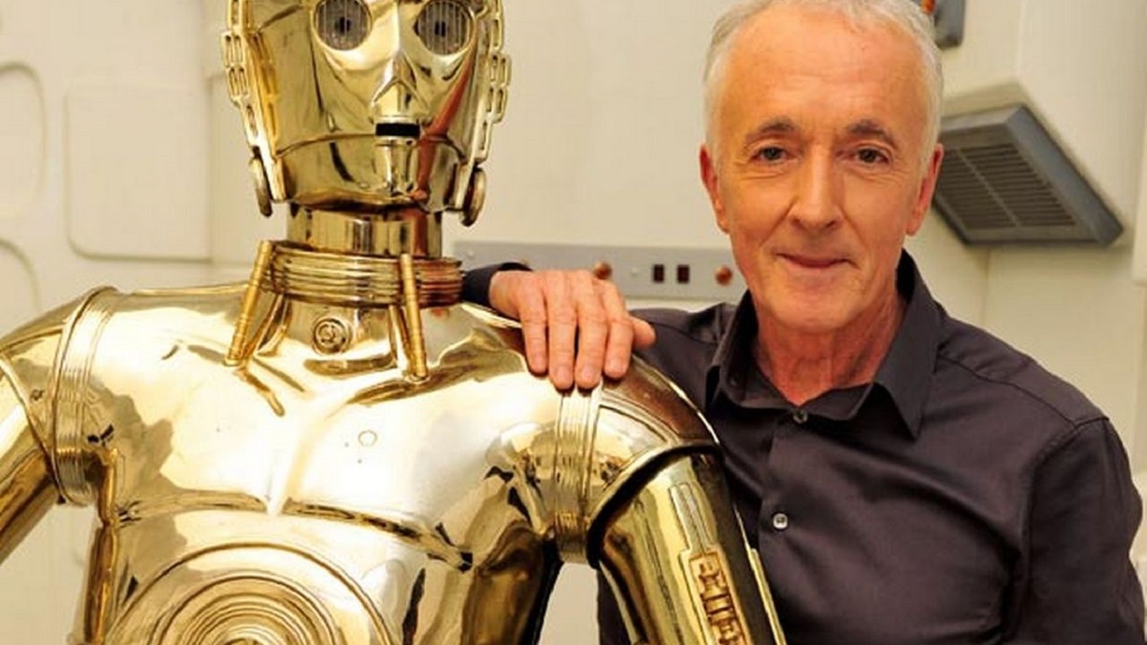Star Wars: l'interprete di C-3PO promette di non lasciare mai la saga thumbnail