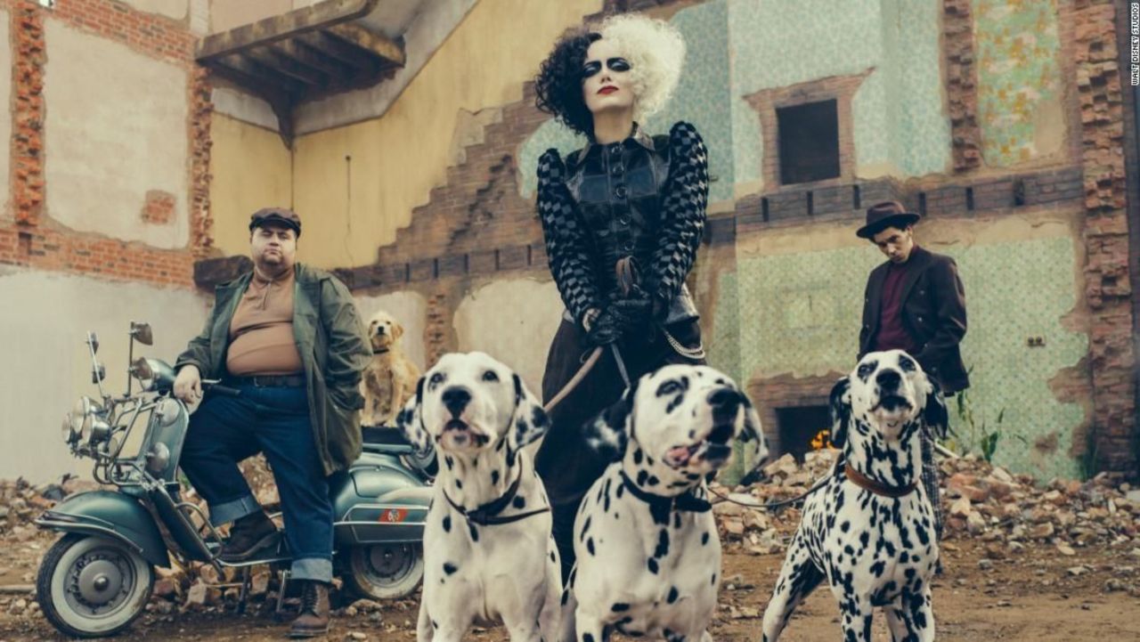 Cruella: online il poster, domani il trailer del live-action su Crudelia DeMon thumbnail