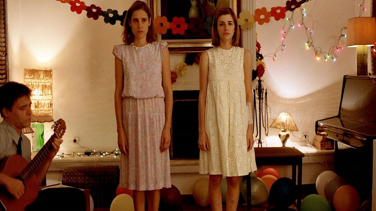 Dogtooth arriva finalmente in Italia in Home Video thumbnail