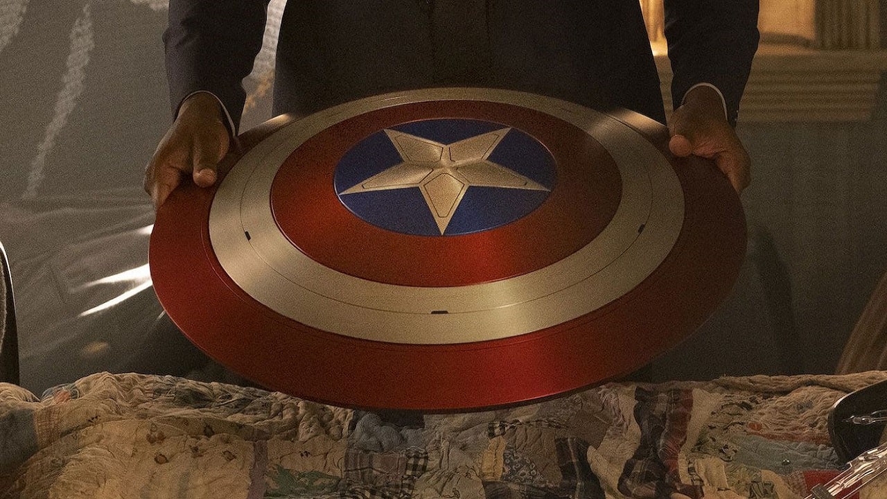 I fan della Marvel creano un incredibile scudo di Capitan America thumbnail