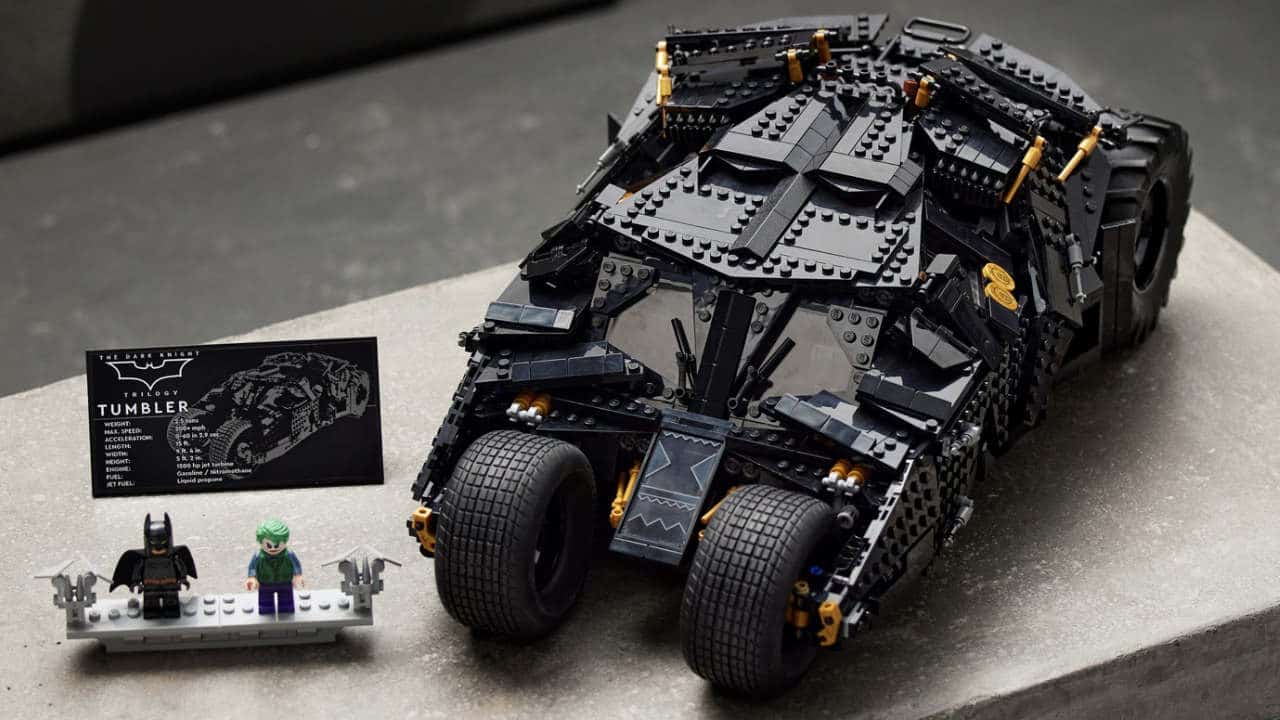 LEGO Tumbler, in arrivo il set della Batmobile del Cavaliere Oscuro thumbnail