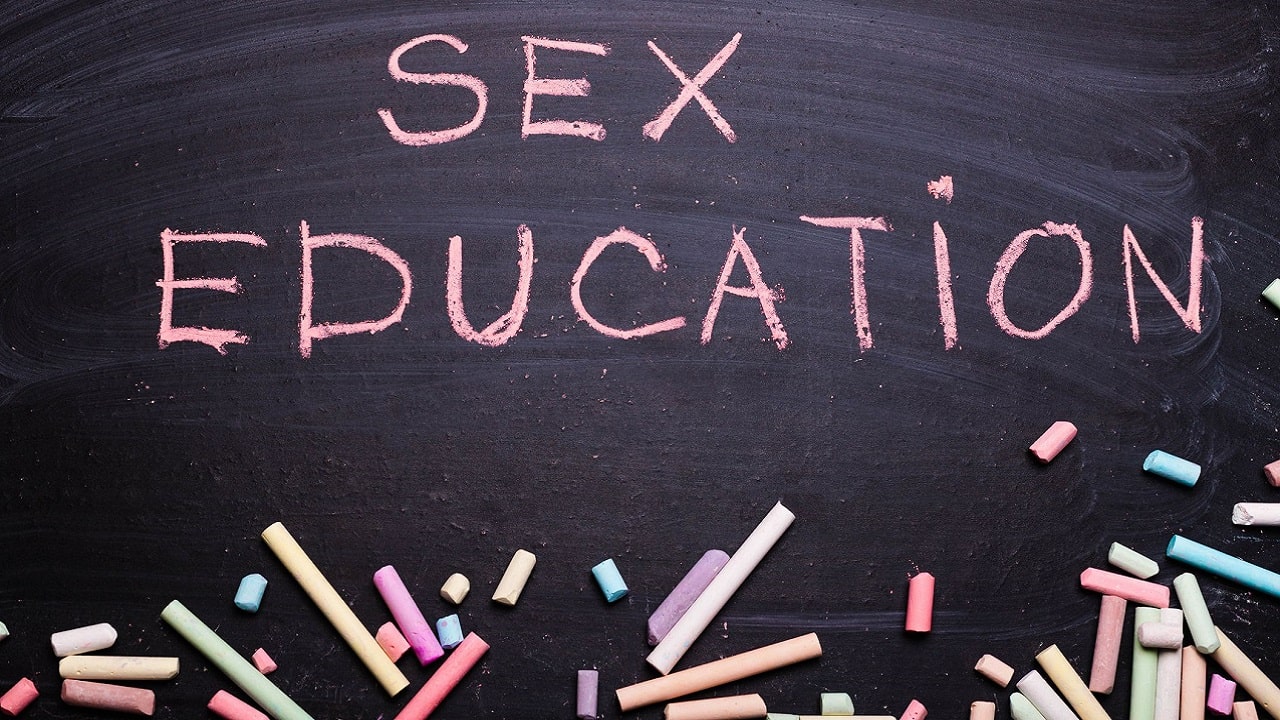 Una petizione per incentivare l'educazione sessuale a scuola thumbnail