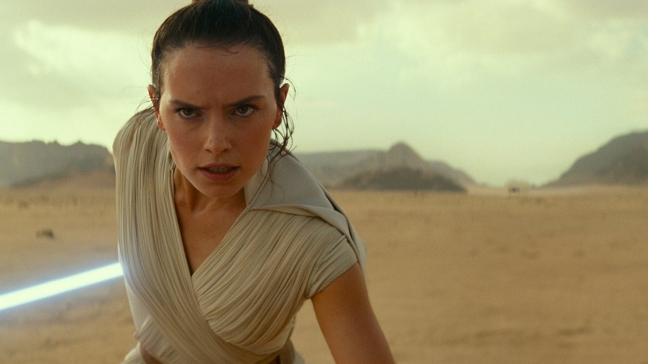 Star Wars: Daisy Ridley è esaltata per la "diversa direzione" che prenderà il prossimo sequel thumbnail