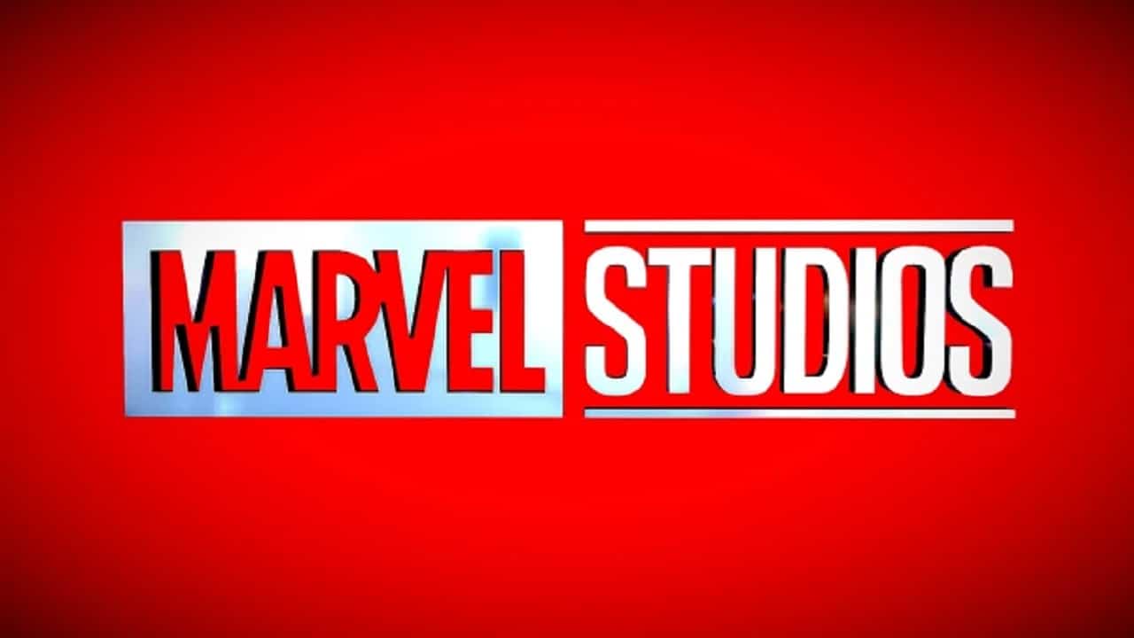 Cosa si rischia a svelare i segreti di un film, spiegato da un avvocato Marvel thumbnail