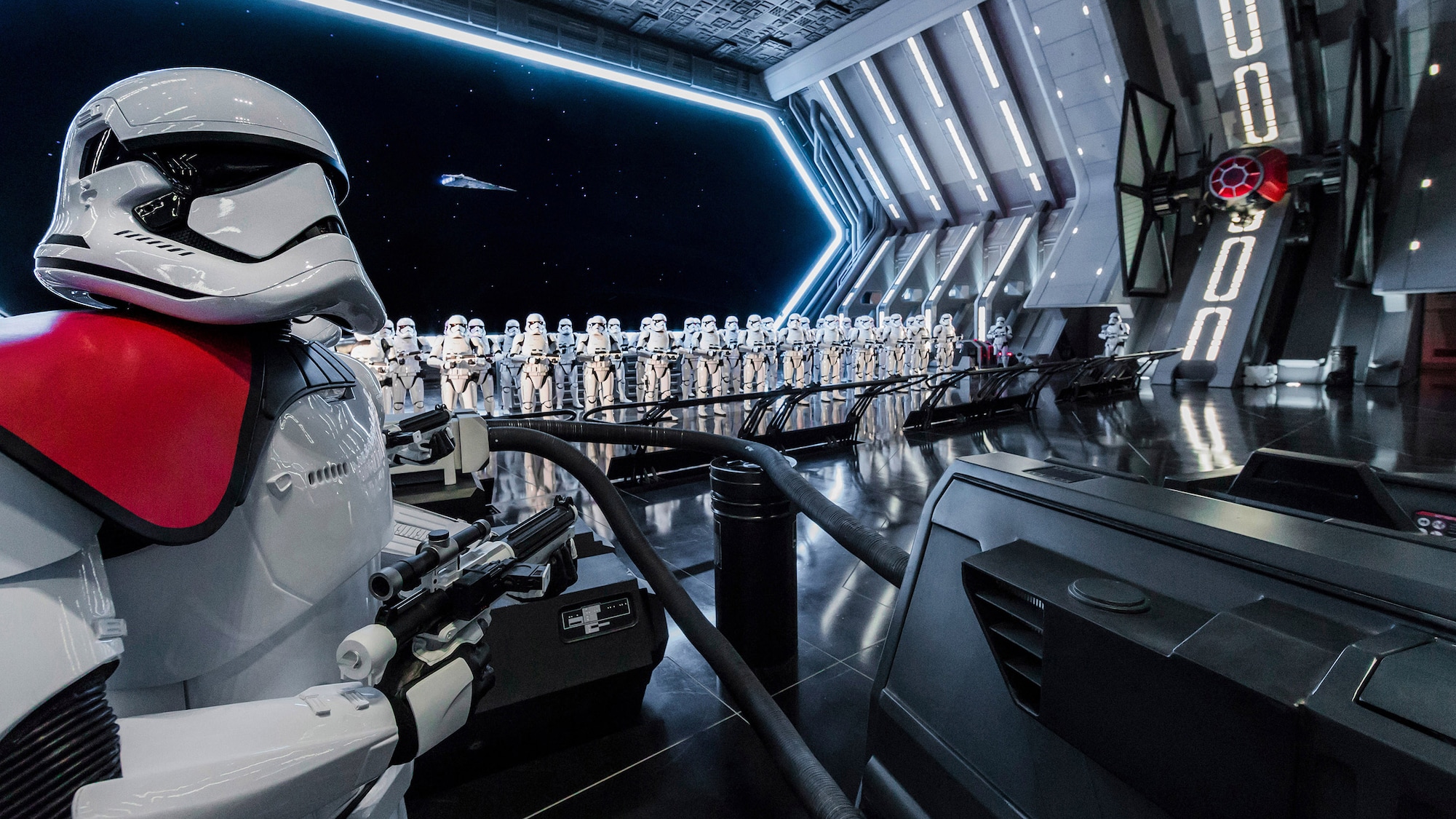 Un tour virtuale per la nuova attrazione di Star Wars thumbnail
