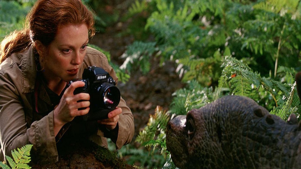 Julianne Moore sarebbe pronta a tornare in Jurassic Park thumbnail