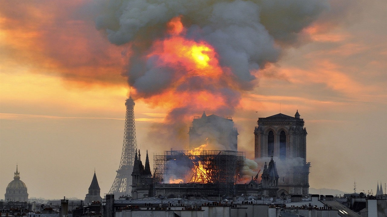 In arrivo un videogioco VR sull'incendio di Notre-Dame thumbnail