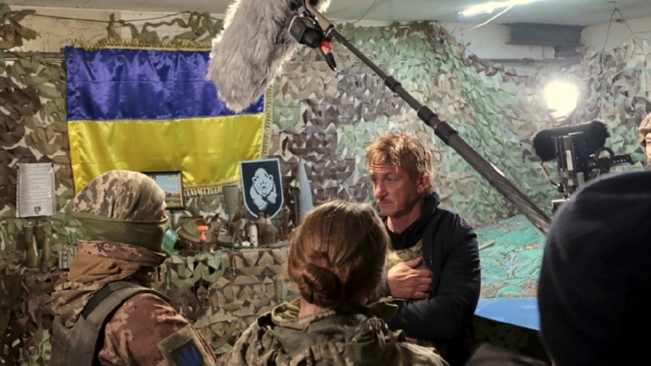 Sean Penn è in Ucraina per girare un documentario thumbnail